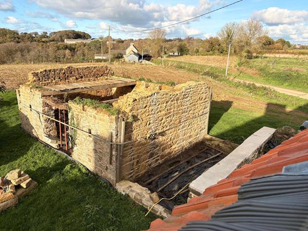 Corps de ferme Saint-Michel-en-Grève, 8616 m² de terrain.