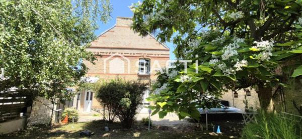 Maison bourgeoise – Hyper-centre Fismes – 5 chambres, bureau, jardin sans vis-à-vis, terrain piscinable