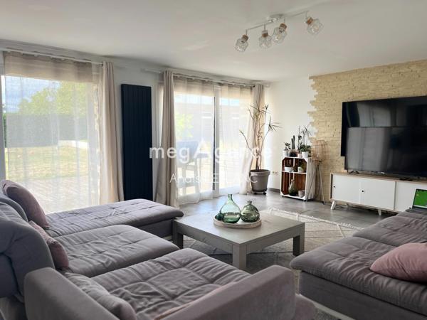 Maison à Martigné-sur-Mayenne, 53470 - 6 pièces 175m²