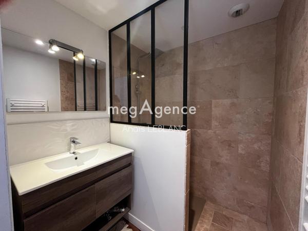 Maison à Martigné-sur-Mayenne, 53470 - 6 pièces 175m²