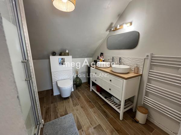 Maison à Martigné-sur-Mayenne, 53470 - 6 pièces 175m²