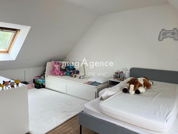 Maison à Martigné-sur-Mayenne, 53470 - 6 pièces 175m²