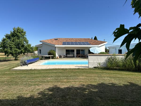 Villeneuve-sur-Lot (47300) Maison d’architecte d'environ 157m² avec piscine et vue dégagée sur la campagne – Villeneuve-sur-Lo