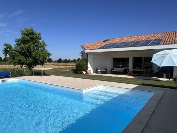 Villeneuve-sur-Lot (47300) Maison d’architecte d'environ 157m² avec piscine et vue dégagée sur la campagne – Villeneuve-sur-Lo
