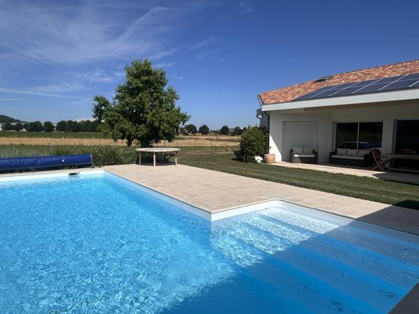Villeneuve-sur-Lot (47300) Maison d’architecte d'environ 157m² avec piscine et vue dégagée sur la campagne – Villeneuve-sur-Lo