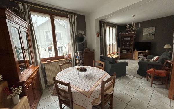 Maison à vendre    4 pièces •  Viroflay