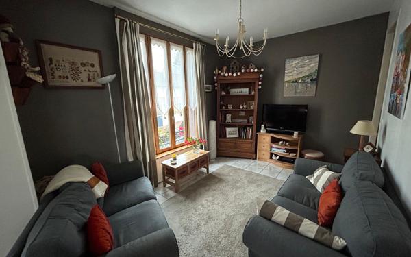 Maison à vendre    4 pièces •  Viroflay