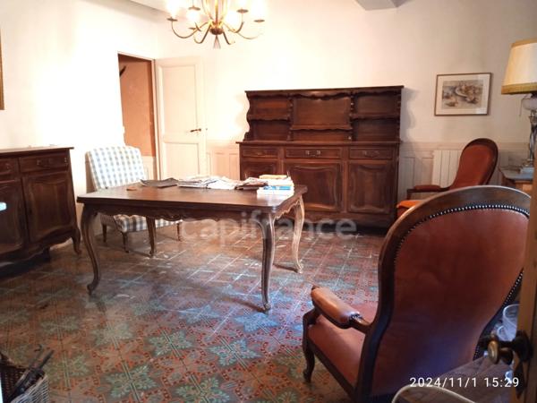 MAISON DE CHARME DU 18è D'ENVIRON 192 M² AVEC REMISE ET SON JARDIN