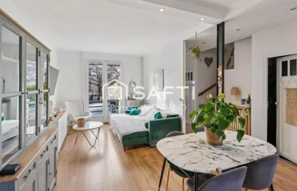 Tout le charme d’une Molière rénovée à La Varenne.