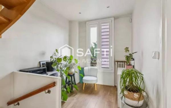 Tout le charme d’une Molière rénovée à La Varenne.