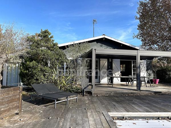 LANTON(33) TAUSSAT LES BAINS - Maison rénovée de Plain-pied de 157 m²- Activité libérale possible- secteur privilégié