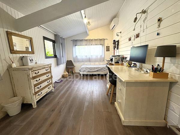 LANTON(33) TAUSSAT LES BAINS - Maison rénovée de Plain-pied de 157 m²- Activité libérale possible- secteur privilégié