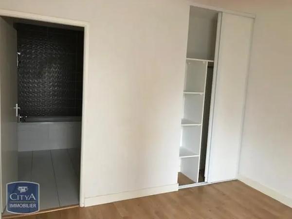 Appartement à louer 2 pièces 41.54m² Lormont (33310)