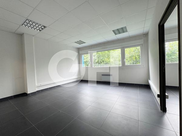 Bureaux Maubeuge 61 m2