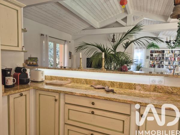 Maison à vendre 4 pièces 146 m² Cotignac