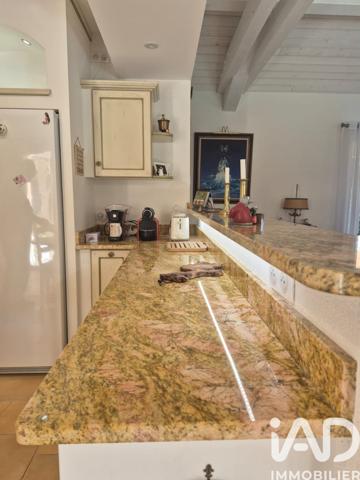 Maison à vendre 4 pièces 146 m² Cotignac