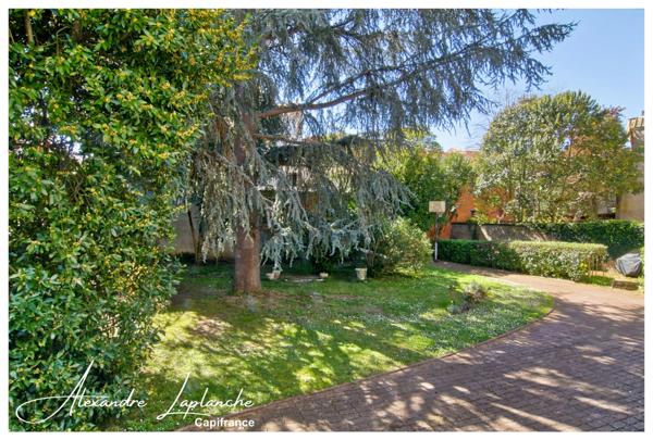 Dpt Tarn et Garonne (82), à vendre MONTAUBAN maison d'architecte des années 30, 10 pièces de 217m² avec jardin et garage.