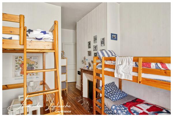 Dpt Tarn et Garonne (82), à vendre MONTAUBAN maison d'architecte des années 30, 10 pièces de 217m² avec jardin et garage.