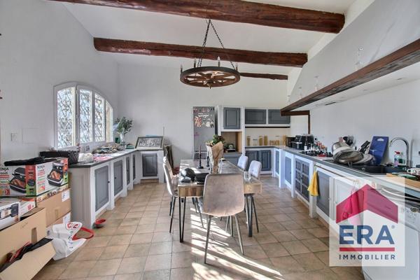 Ensemble immobilier à Courthézon