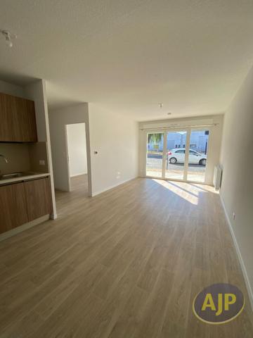 Appartement à louer Challans : 2 pièces, 37m² avec 1 chambre(s) à 540€ - AJP Immobilier Challans