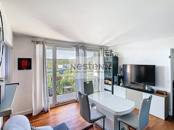 Appartement familial 4 pièces, proche commerces et écoles.