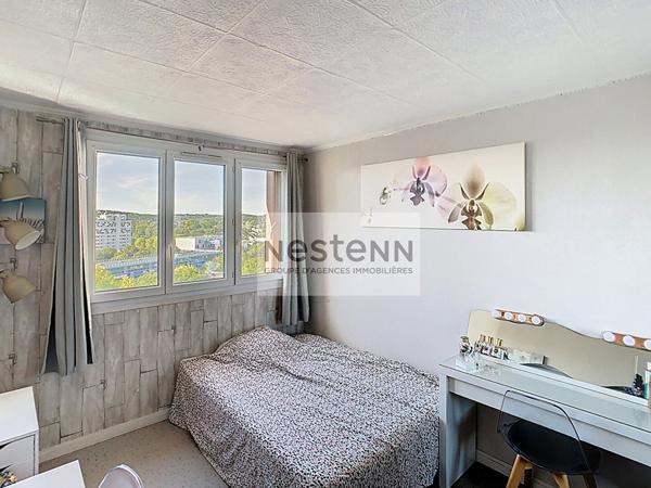 Appartement familial 4 pièces, proche commerces et écoles.