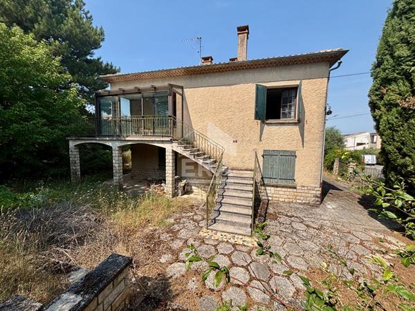 À VENDRE EN EXCLUSIVITE PERTUIS 84120 MAISON T4 D'ENVIRON 94 M² AVEC GRAND GARAGE ET JARDIN