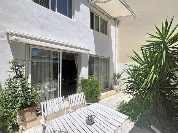 Maison en front de mer à 30 m de la plage avec fort potentiel, Canet plage
