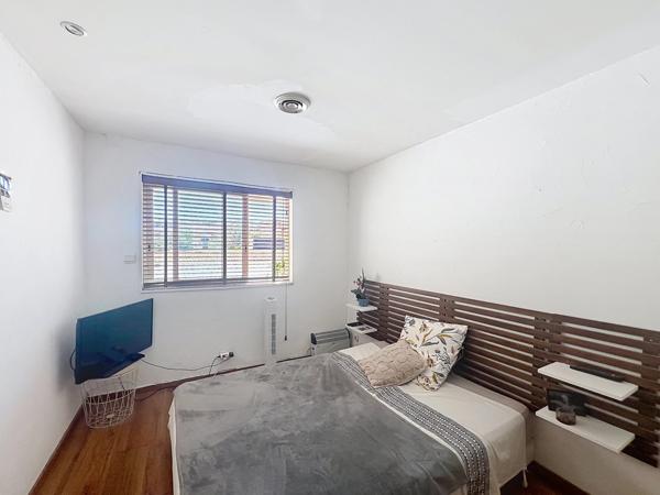Maison en front de mer à 30 m de la plage avec fort potentiel, Canet plage