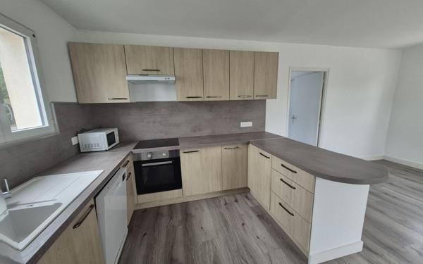 Maison à louer    4 pièces •  Pont-Croix