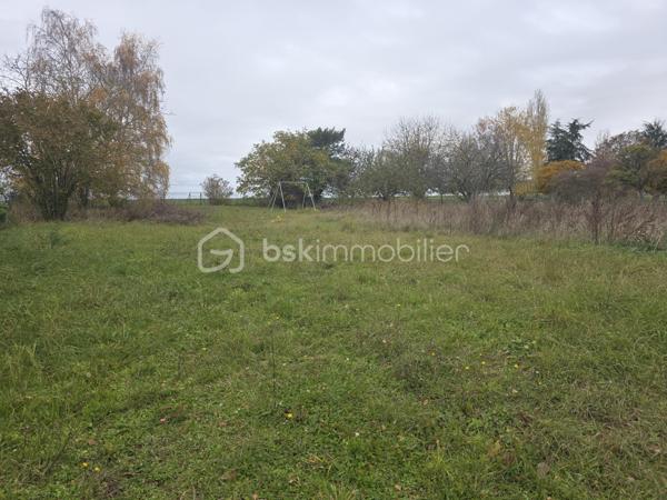 Terrain de 1 932 m²