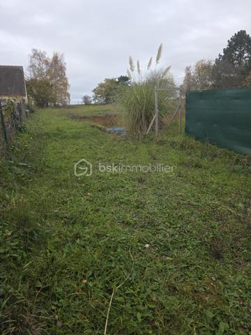 Terrain de 1 932 m²