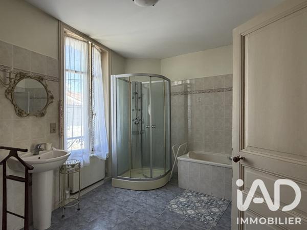Maison à vendre 4 pièces 92 m² Aigre