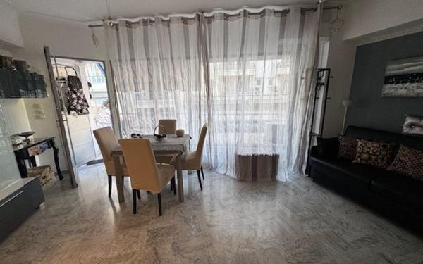 Appartement à vendre    2 pièces • 32,31 m2 Nice