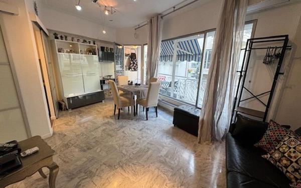 Appartement à vendre    2 pièces • 32,31 m2 Nice
