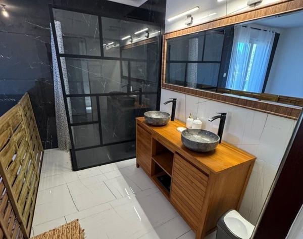 Maison à louer 1 080 € CC St-Hilaire-Peyroux 4 p 106 m² DPE A