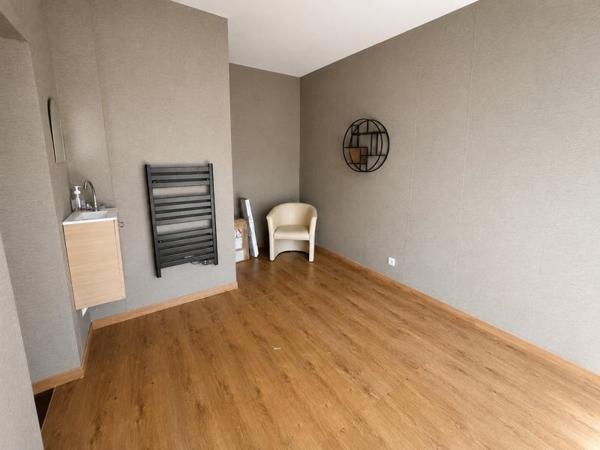 Maison à louer 1 080 € CC St-Hilaire-Peyroux 4 p 106 m² DPE A