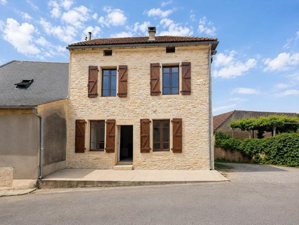 Vente                                                      Maison
                        
                     4 pièces                      70 m2                     à Dégagnac