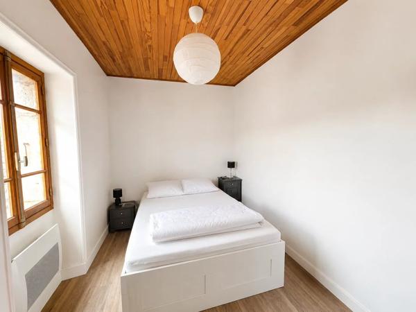 Vente                                                      Maison
                        
                     4 pièces                      70 m2                     à Dégagnac