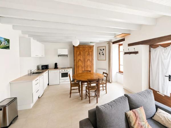 Vente                                                      Maison
                        
                     4 pièces                      70 m2                     à Dégagnac