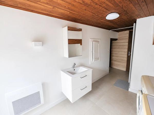 Vente                                                      Maison
                        
                     4 pièces                      70 m2                     à Dégagnac