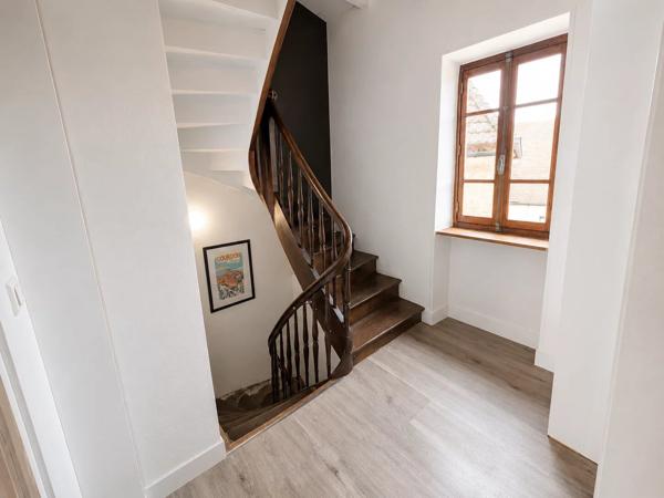 Vente                                                      Maison
                        
                     4 pièces                      70 m2                     à Dégagnac