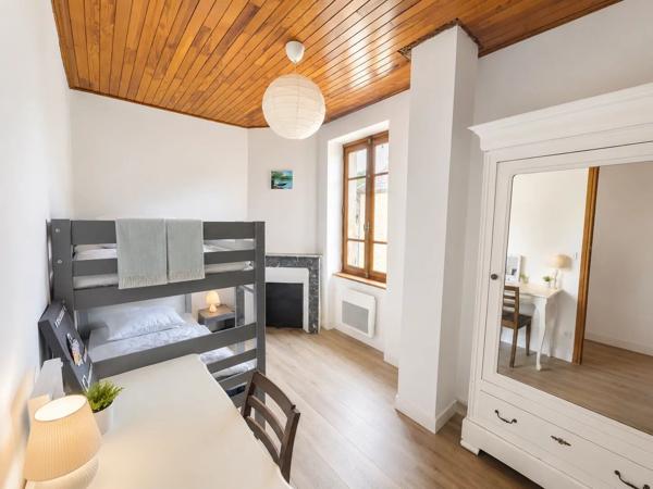 Vente                                                      Maison
                        
                     4 pièces                      70 m2                     à Dégagnac