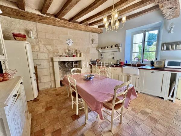 Rarissime maison de village avec grand jardin, piscine et vue panoramique