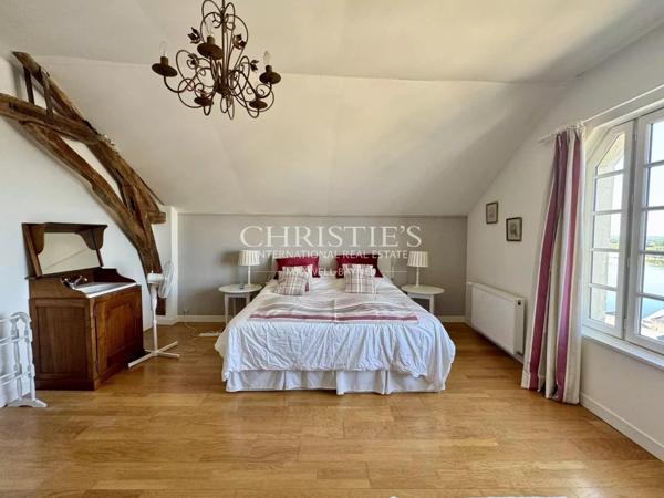 Rarissime maison de village avec grand jardin, piscine et vue panoramique