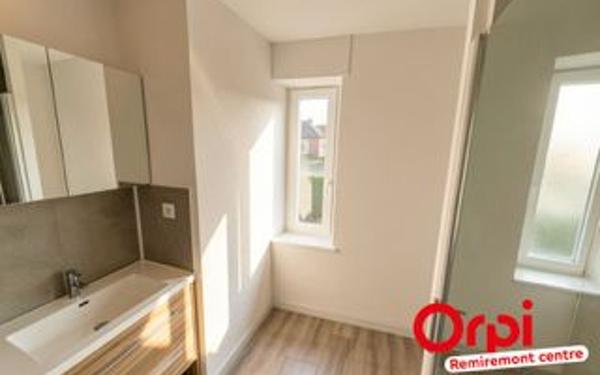 Appartement à louer    3 pièces • 49 m2 Remiremont