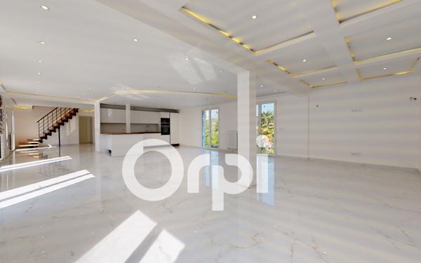 Maison à vendre    6 pièces • 300 m2 Soissons