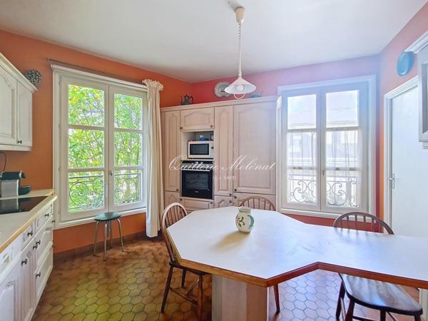 Appartement 3 pièces, ascenseur, 2' du chateau