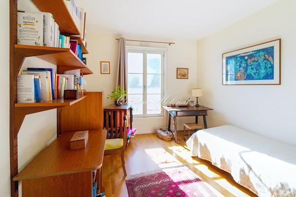 Appartement 3 pièces, ascenseur, 2' du chateau