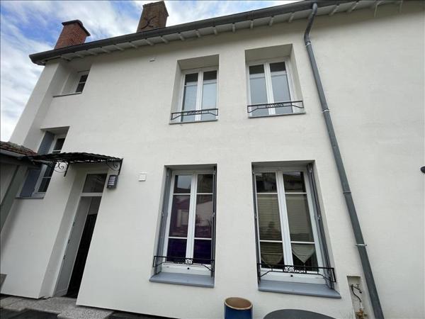 Immeuble à vendre |  Bourganeuf |  433 m²
